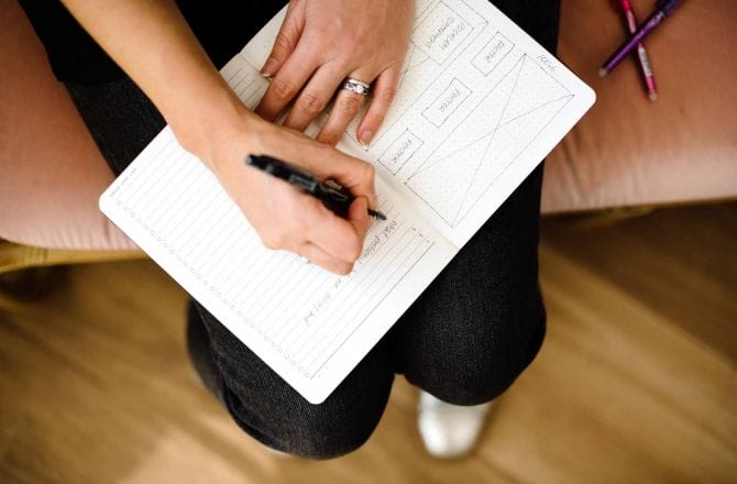How to give feedback to a designer or copywriter in six easy steps